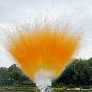 Оранжевый дневной салют Лапша 50 залпов 