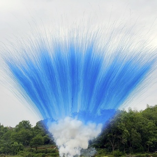 Синий дневной салют Лапша 50 залпов